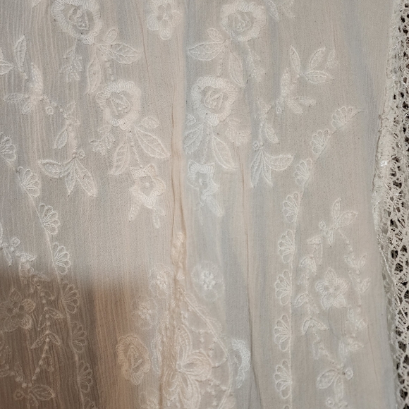 Lacy fringe tunic - Picture 4 of 4